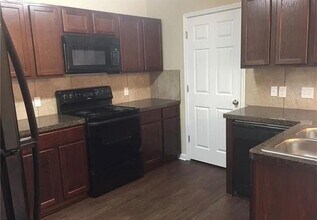 1004 Drover's Cove in Georgetown, TX - Building Photo - Building Photo