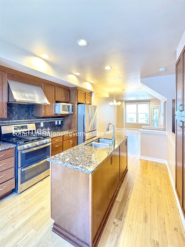 4428 44th Ave SW in Seattle, WA - Building Photo - Building Photo