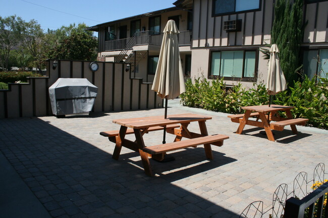 3565 N E St, Unit 3565
