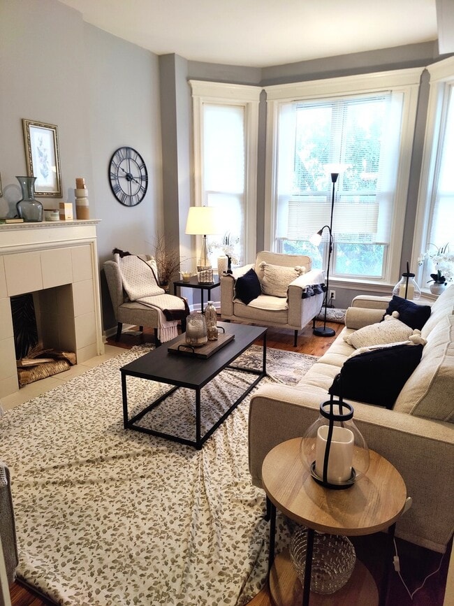 4243 S Calumet Ave in Chicago, IL - Building Photo - Building Photo