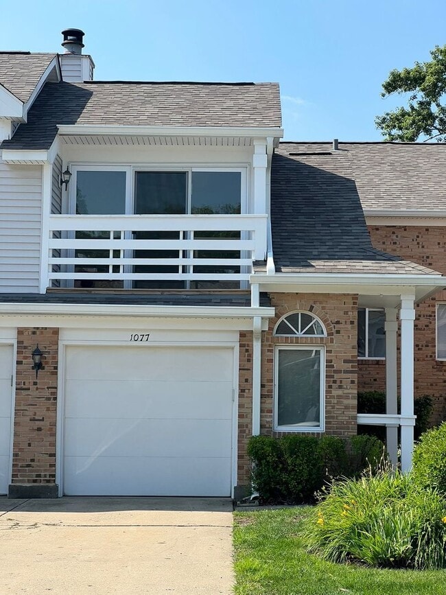 1077 Courtland Dr in Buffalo Grove, IL - Building Photo - Building Photo