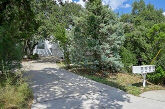 1208 Woodland Ave in Austin, TX - Building Photo - Building Photo