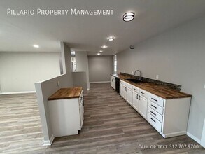 7903 Roseway Ct in Indianapolis, IN - Building Photo - Building Photo