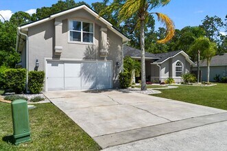 47 Kashmir Trail in Palm Coast, FL - Building Photo - Building Photo