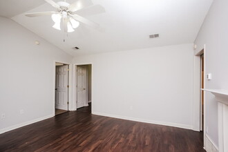 1777 Mary Payton Cove in Southaven, MS - Building Photo - Building Photo