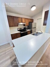 12 Rio Grande Cir in Florence, KY - Building Photo - Building Photo