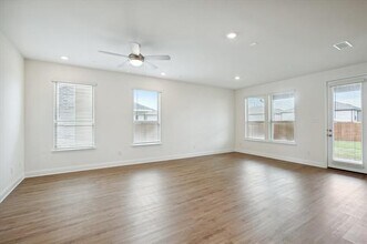 2521 Wayne Ave in Aubrey, TX - Building Photo - Building Photo