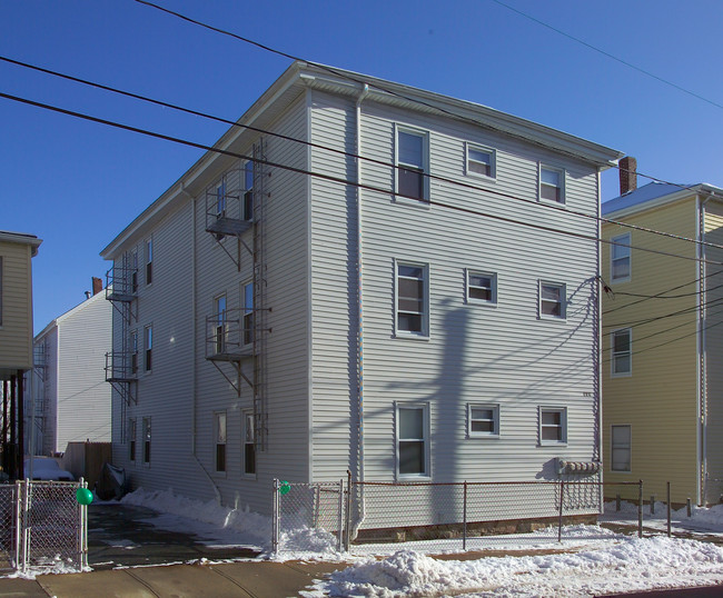 225 Davis St in Fall River, MA - Building Photo - Building Photo