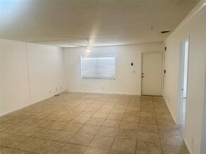 8507 Sunset Dr in Palm Beach Gardens, FL - Building Photo - Building Photo