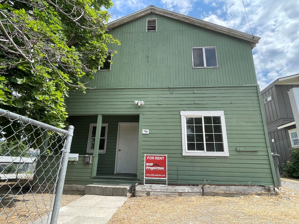 701 Methow St-Unit -A in Wenatchee, WA - Building Photo