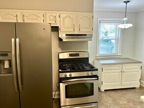 961 Little John Rd in Memphis, TN - Building Photo - Building Photo