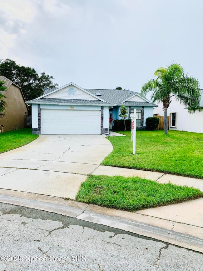 property at 1524 Clover Cir
