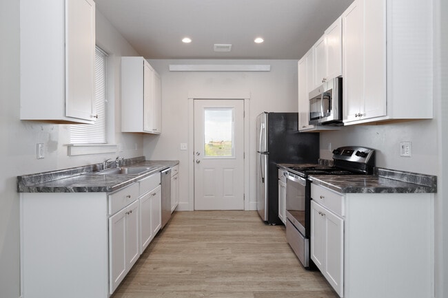 Hitt Road Patio Home Apartments in Idaho Falls, ID - Building Photo - Building Photo