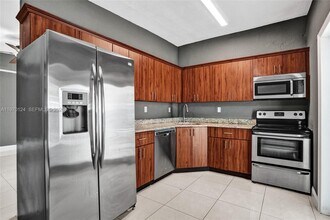 335 NW 109th St in Miami, FL - Building Photo - Building Photo