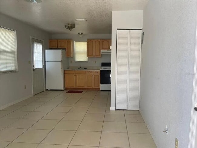 73 2nd Ave in Englewood, FL - Building Photo - Building Photo
