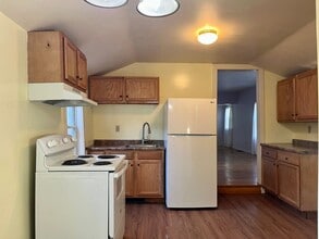 190 E Bridge St in Oswego, NY - Building Photo - Building Photo