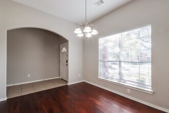 6819 Rockwall Trail Dr in Humble, TX - Foto de edificio - Building Photo