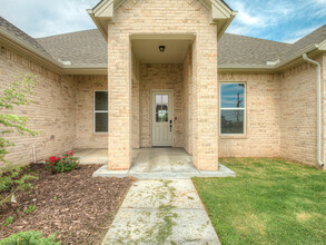 2701 Palazzo Cir in Yukon, OK - Building Photo - Building Photo