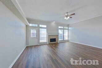 1362 Meadow Creek Dr in Lancaster, TX - Building Photo - Building Photo