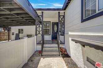 19924 Welby Way in Los Angeles, CA - Building Photo - Building Photo