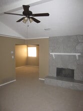 2805 W Ferndale Ln in Grand Prairie, TX - Building Photo - Building Photo