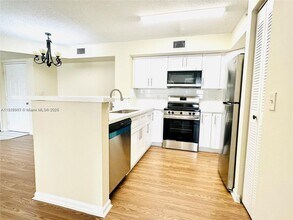 2153 Renaissance Blvd in Miramar, FL - Building Photo - Building Photo