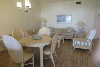 6707 Via Regina in Boca Raton, FL - Building Photo - Building Photo