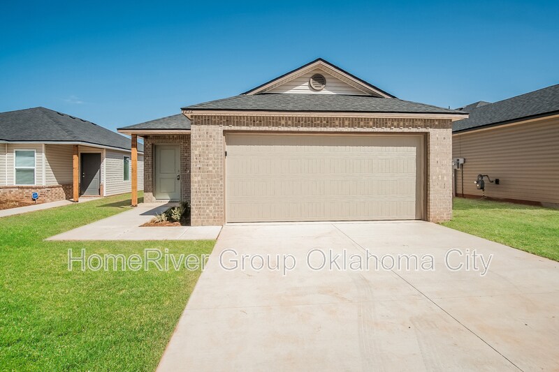 1206 Foal Dr in Guthrie, OK - Building Photo
