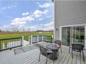 5454 Schueller Blvd in Sheffield Lake, OH - Building Photo - Building Photo