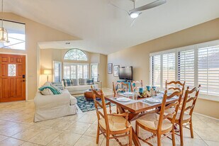 253 E Vaughn Ave in Gilbert, AZ - Building Photo