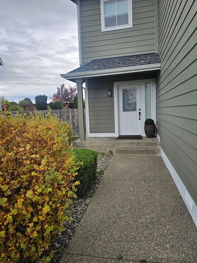 2208 Clearview Dr in Ellensburg, WA - Building Photo - Building Photo
