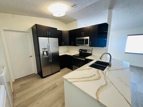 7221 SW 14th St in North Lauderdale, FL - Building Photo - Building Photo