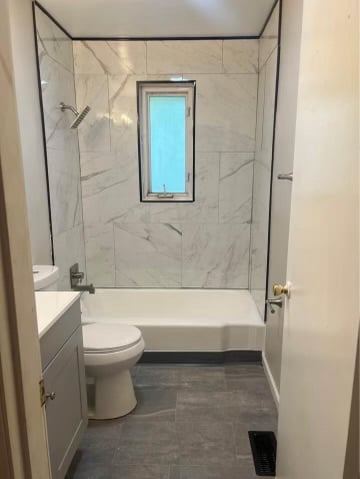 7901 Camargo Rd in Cincinnati, OH - Foto de edificio - Building Photo