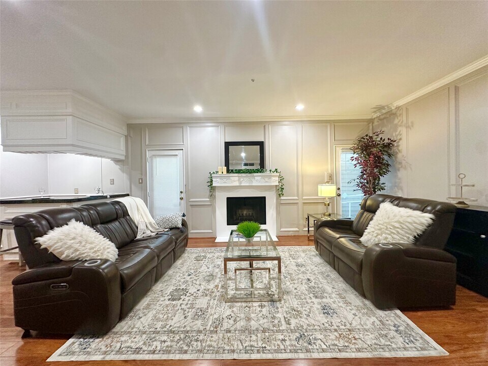 2514 Nantucket Dr in Houston, TX - Building Photo