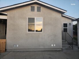 1005 W Hollowell St in Ontario, CA - Building Photo