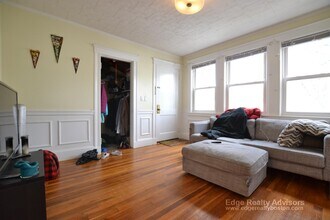 94 Bennett St, Unit 1 in Boston, MA - Foto de edificio - Building Photo