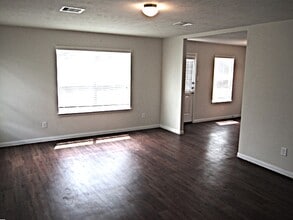 22323 Queenbury Hills Dr in Houston, TX - Building Photo - Building Photo
