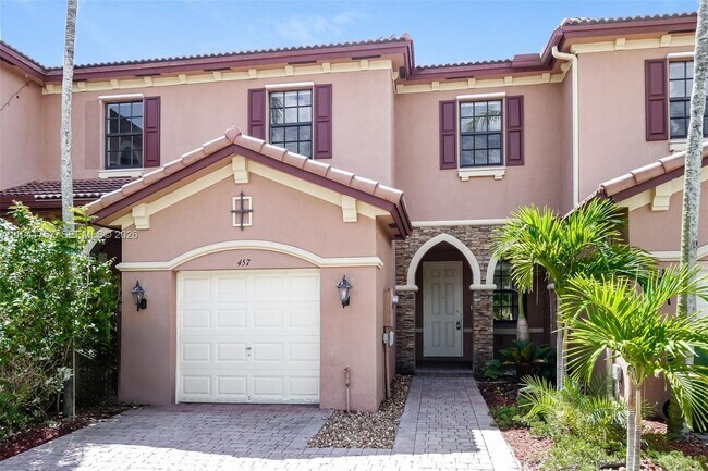 457 SE 37th Pl in Homestead, FL - Building Photo - Building Photo