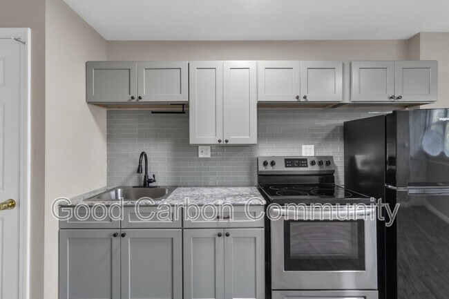 334 Harris Hill Rd in Buffalo, NY - Building Photo - Building Photo