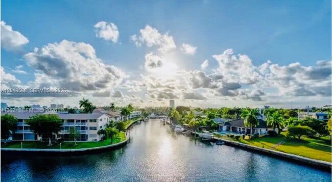 property at 440 Paradise Isle Blvd