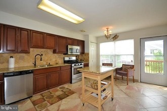 115 Farrington Ct in Collegeville, PA - Building Photo - Building Photo