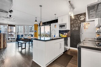 689 Abbott St, Unit SI ID1051919P in Vancouver, BC - Building Photo - Building Photo