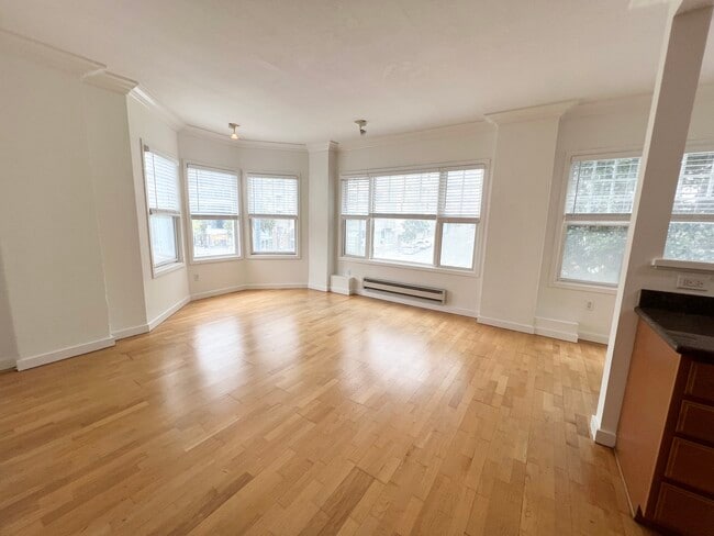 property at 900 Van Ness Ave