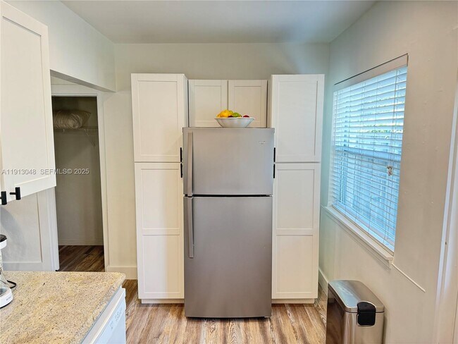 301 NE 15th Ave in Fort Lauderdale, FL - Building Photo - Building Photo