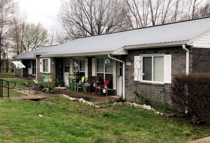 Apple Court Apartments in Dexter, MO - Foto de edificio