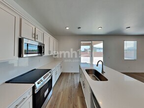 13146 Mustang Crossing Rd in Marana, AZ - Building Photo - Building Photo