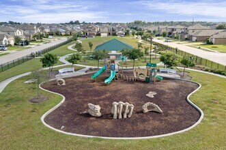 12055 Main Oak St in Houston, TX - Building Photo - Building Photo