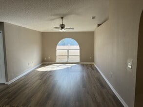 760 Plymouth Turtle Way in St. Cloud, FL - Foto de edificio - Building Photo