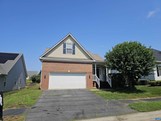 134 Deerwood Dr in Charlottesville, VA - Building Photo - Building Photo