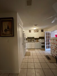 416 Vernon St photo'